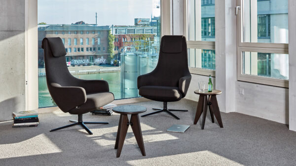 Repos LoungeChair by Vitra