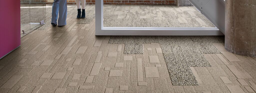 EM 552 by Interface