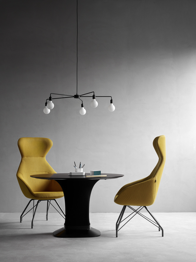 Famiglia Table by Allermuir
