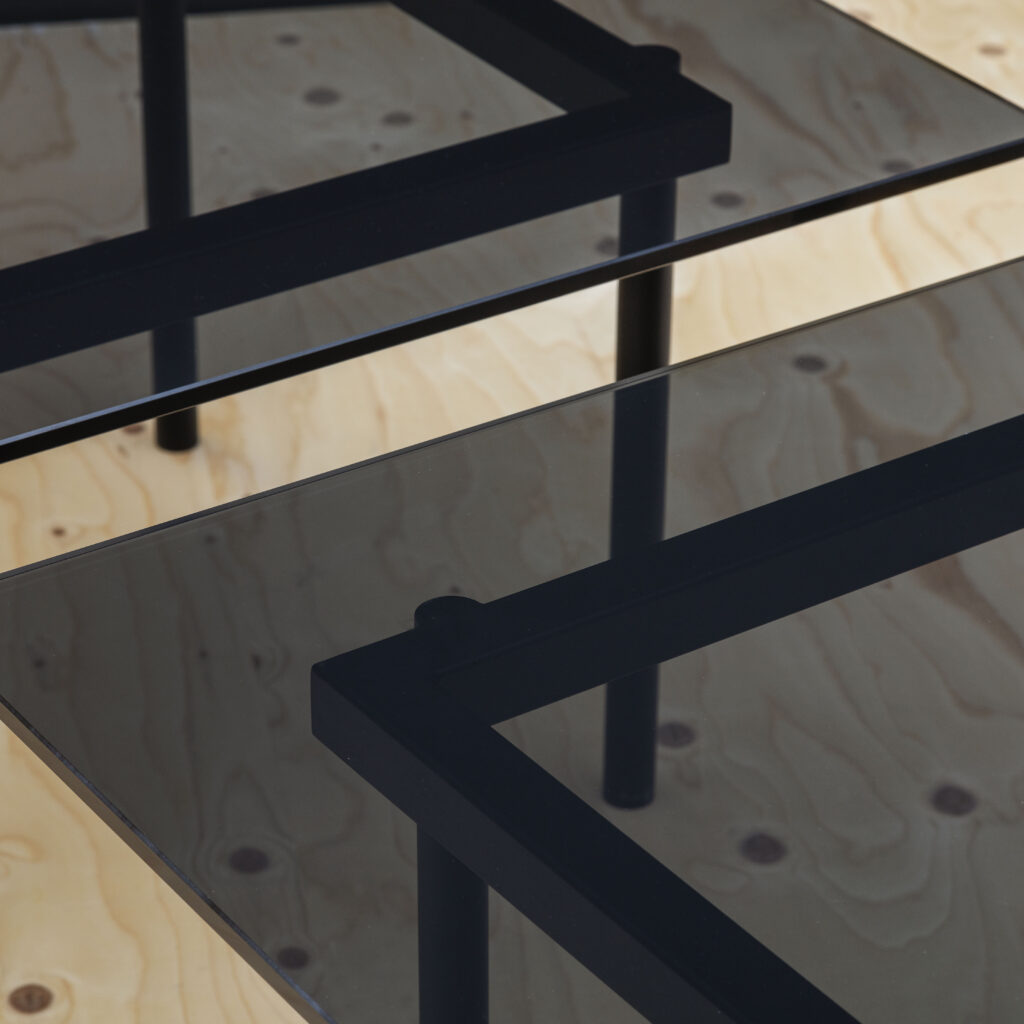 Element Table by Andreu World