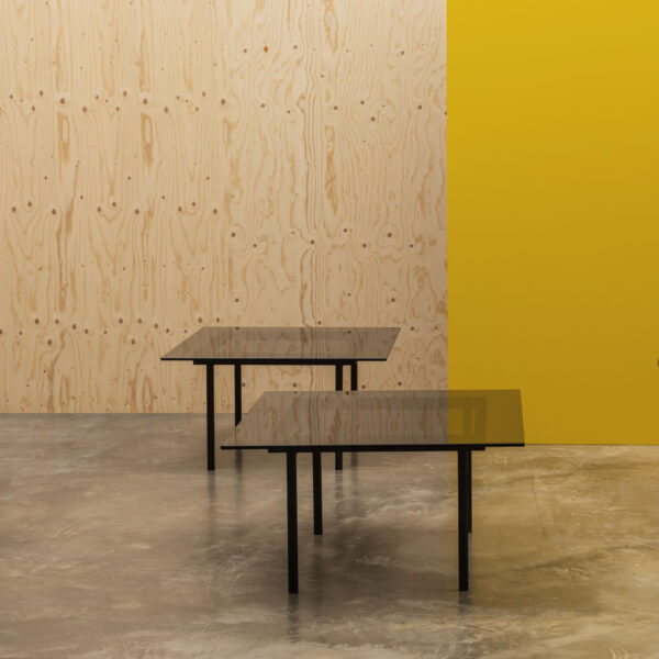 Element Table by Andreu World