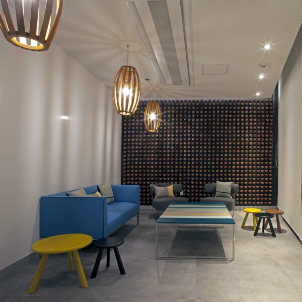 Oliva by Andreu World